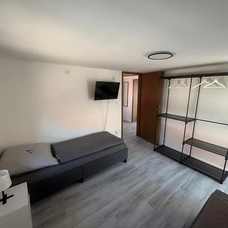 M Und S - Landidyll Am Weiher